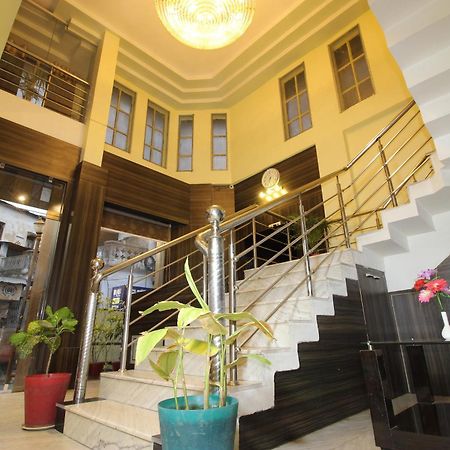 Hotel O Blue Diamond Варанаси Экстерьер фото