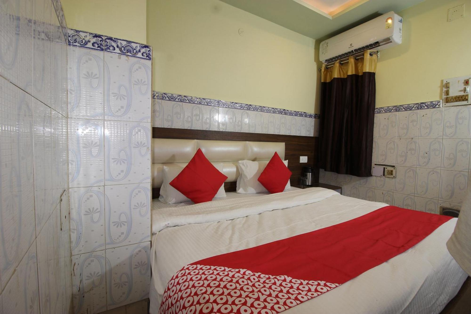Hotel O Blue Diamond Варанаси Экстерьер фото