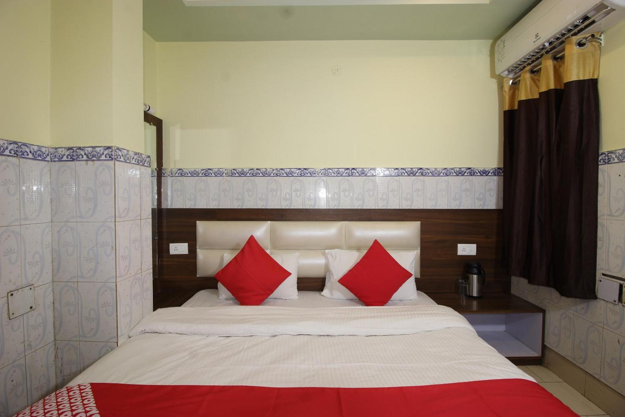 Hotel O Blue Diamond Варанаси Экстерьер фото