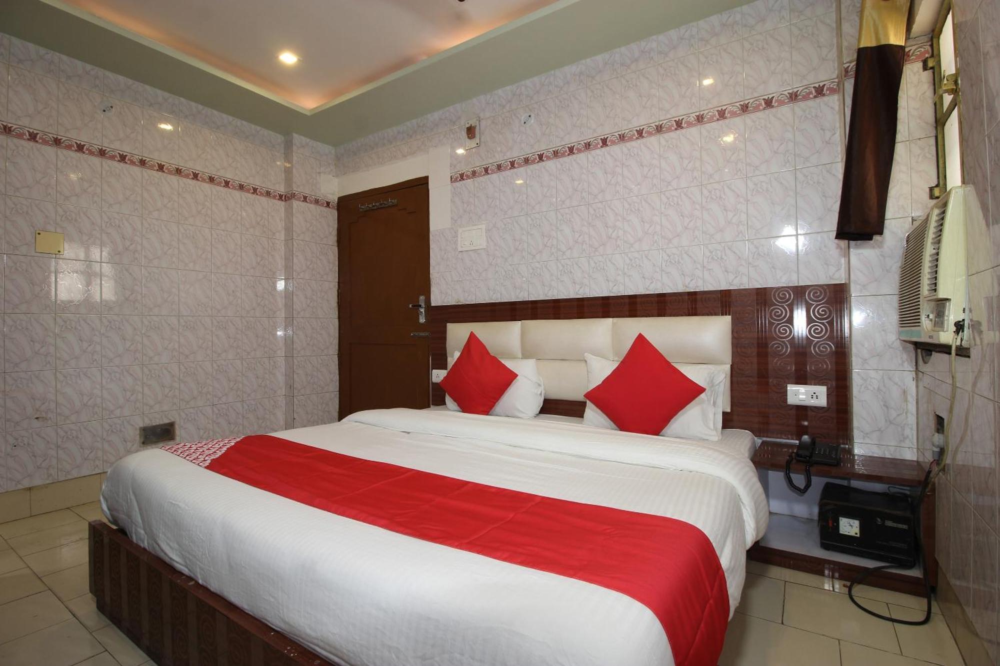 Hotel O Blue Diamond Варанаси Экстерьер фото