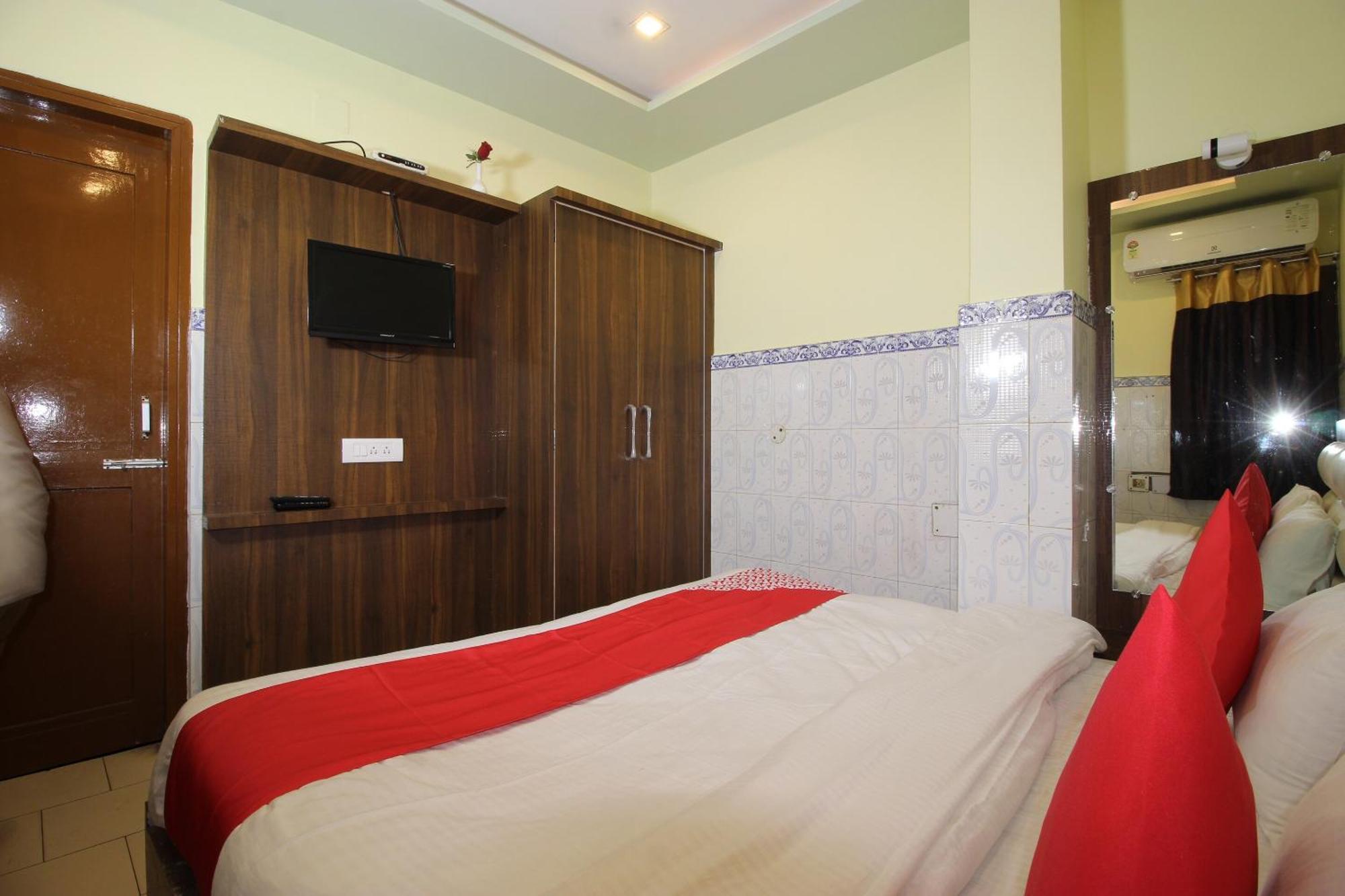 Hotel O Blue Diamond Варанаси Экстерьер фото