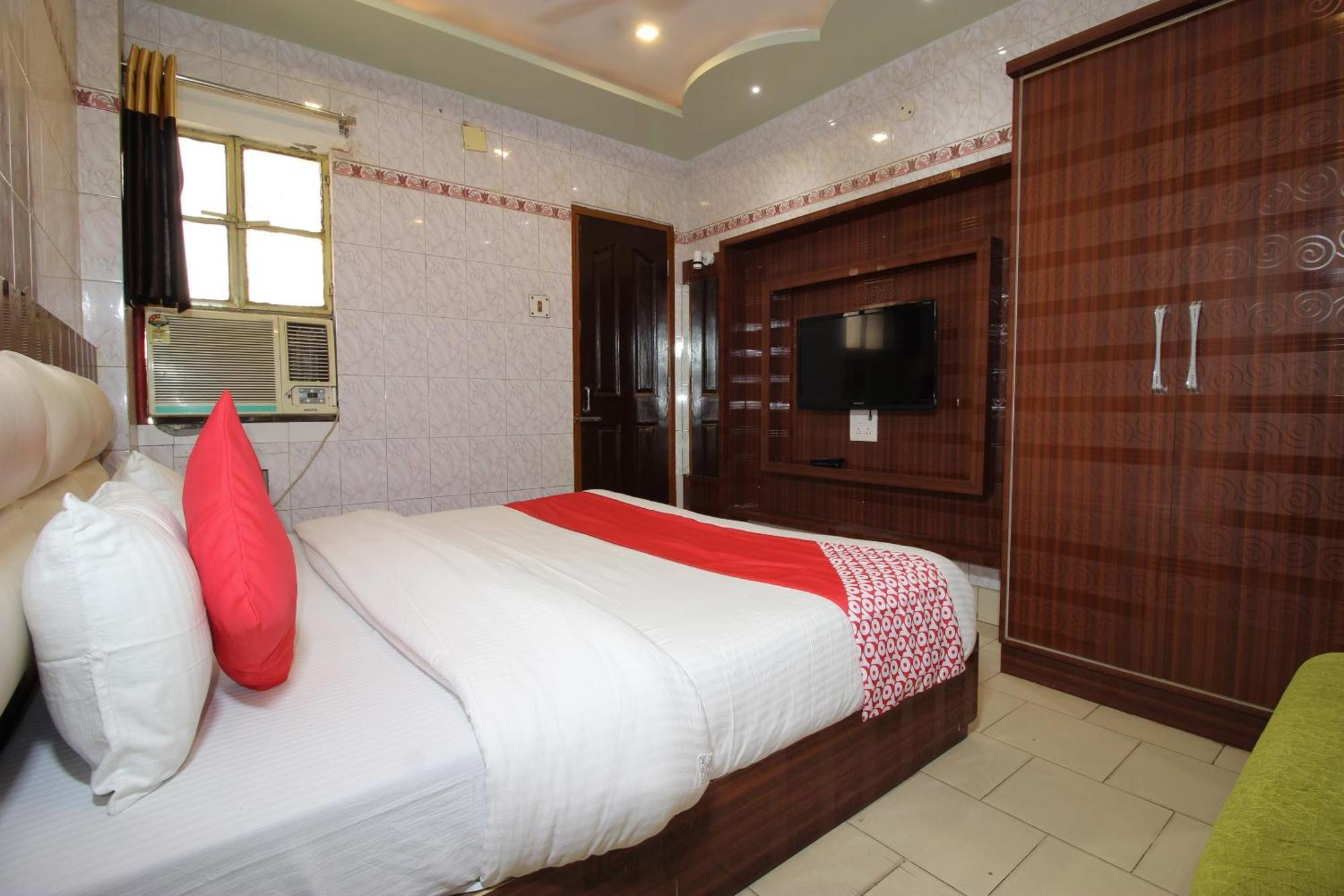 Hotel O Blue Diamond Варанаси Экстерьер фото